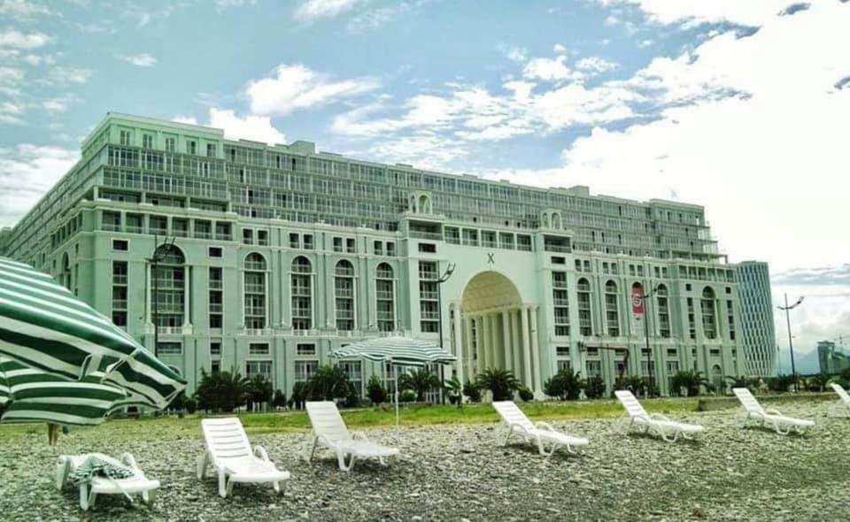 Magnolia Seaside Apartment Batumi Exterior photo
